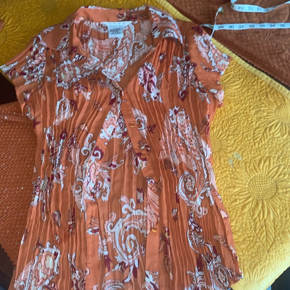 Ladies button blouse
